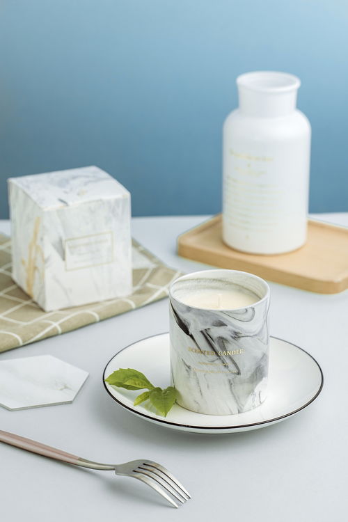 烛光与芬芳的融合 探索蜡烛香薰的魅力